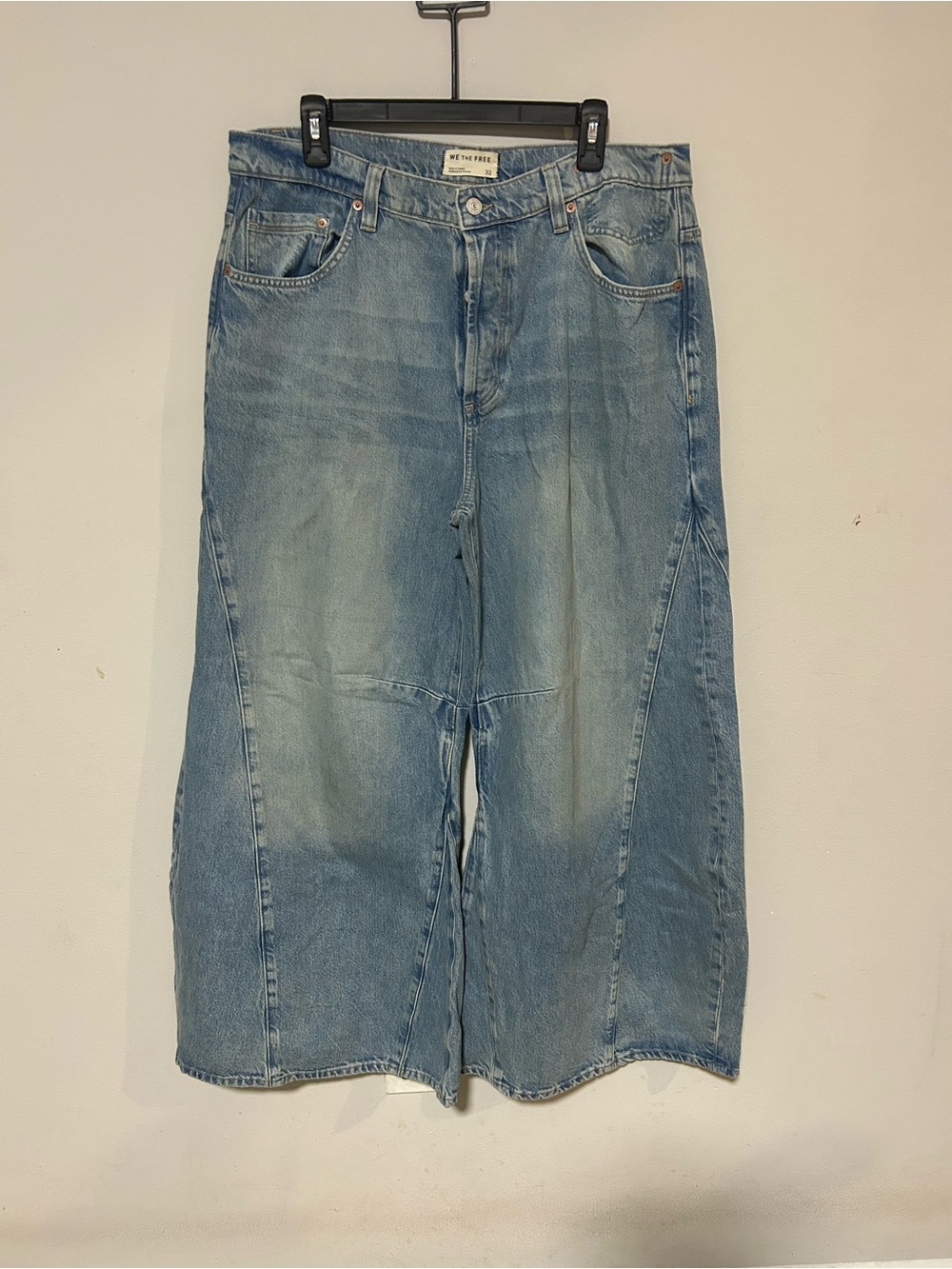 We The Free Eden High Slouchy Jeans Size 32 Light Wash NWOT #0564